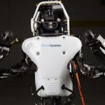 # Відео дня | Boston Dynamics навчає робота Atlas основам паркуру