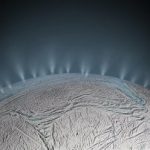 Gassens overflod på Enceladus er "fri mat" for livet. Men er det livet der?