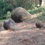 В Індії знайдено загадкові глеки з каменю, зроблені стародавніми людьми