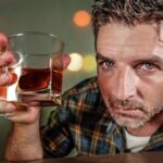 Чому одні люди стають алкоголіками, а інші ні