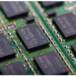 In February, exports of semiconductor products from South Korea fell by 32%