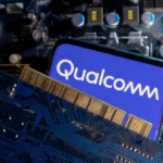 Qualcomm stock falls amid falling smartphone sales